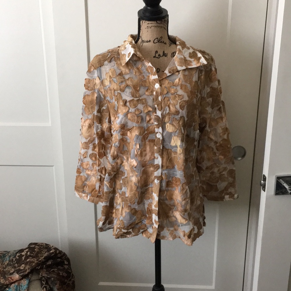This is a shirt/jacket